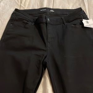 Old Navy Mid Rise Rockstar Super Skinny jeans (NWT)